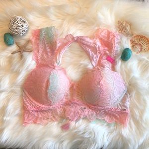 Pink Victoria’s Secret push up